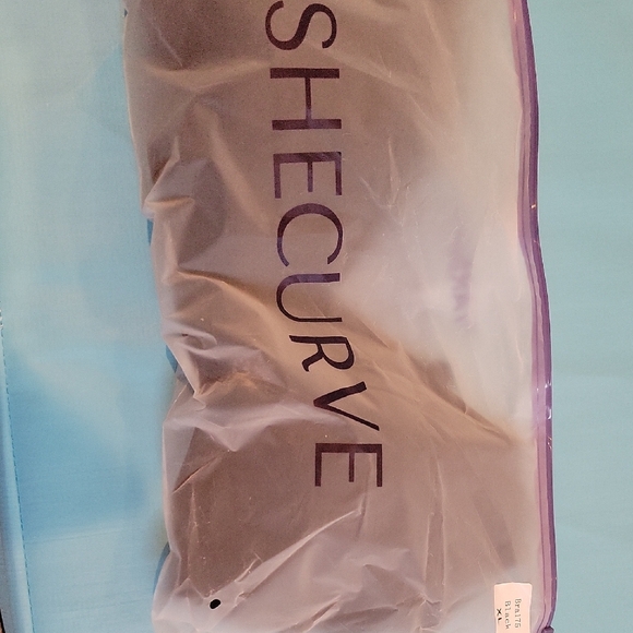 Seamless Black Bra - Picture 2 of 4